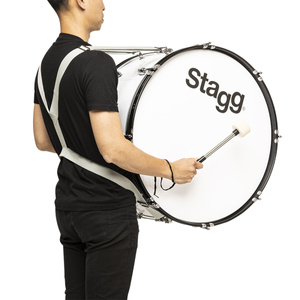 Stagg  MABD-2210 - bęben marszowy 22" z nosidłem i bijakiem
