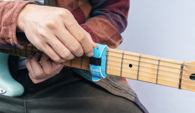 Guitto GGF-02 - opaska tłumiąca do gitary