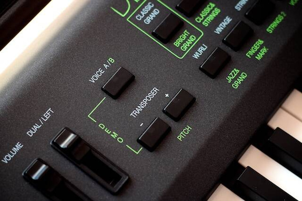 Ketron GP1 - pianino cyfrowe + podstawa z głośnikami