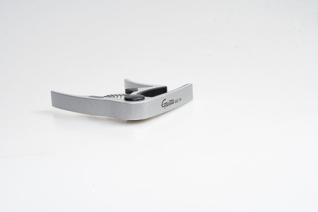 Guitto GGC-06 BK - kapodaster do gitary akustycznej / elektrycznej