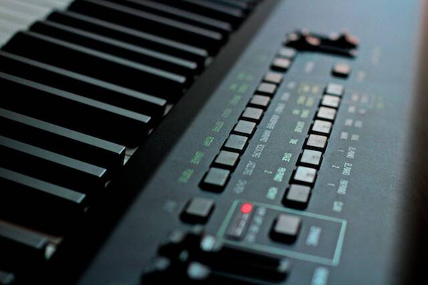 Ketron GP1 - pianino cyfrowe + podstawa z głośnikami