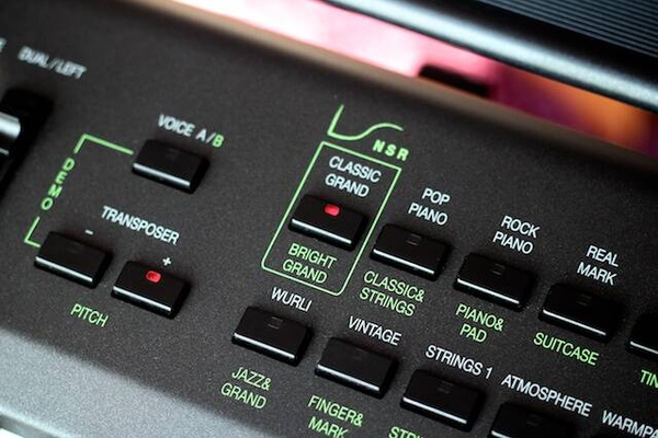 Ketron GP1 - pianino cyfrowe + podstawa z głośnikami