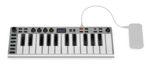 ESI xSynth - syntezator cyfrowy