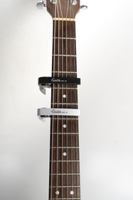 Guitto GGC-06 BK - kapodaster do gitary akustycznej / elektrycznej